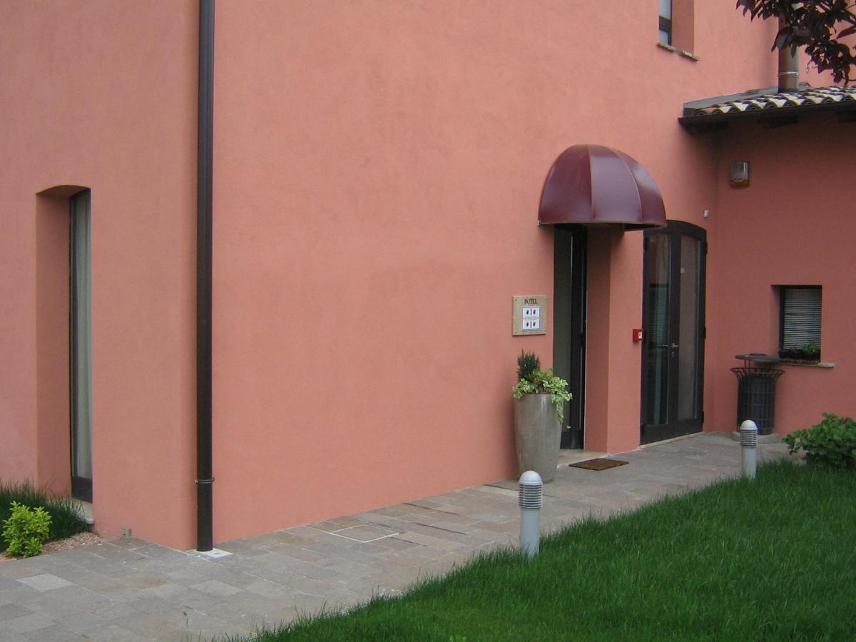 Hotel La Vecchia Reggio Reggio d'Emilie Extérieur photo