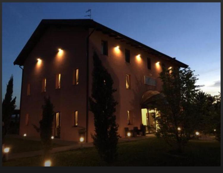 Hotel La Vecchia Reggio Reggio d'Emilie Extérieur photo