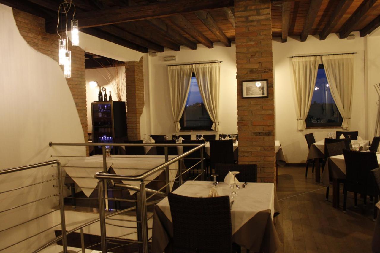 Hotel La Vecchia Reggio Reggio d'Emilie Extérieur photo